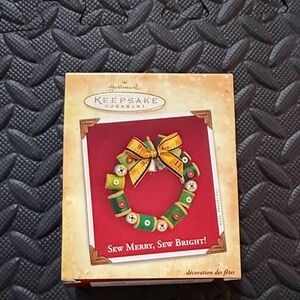 Hallmark Keepsake Ornament 2004 Sew Merry, Sew Bright